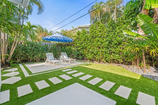 7 Fayette Drive, Boynton Beach, FL 33435