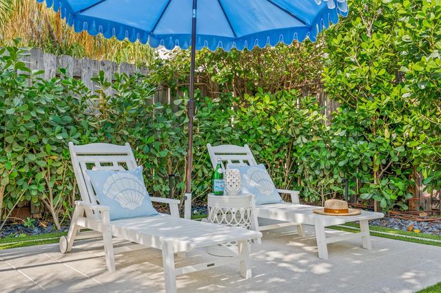 7 Fayette Drive, Boynton Beach, FL 33435