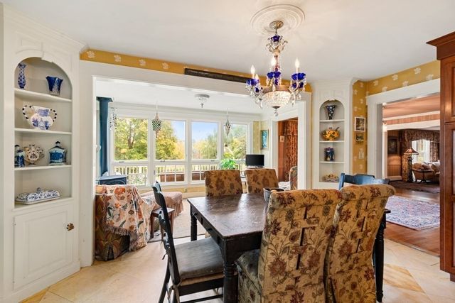 50 Chestnut St, Lynnfield, MA 01940