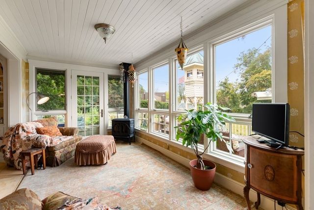 50 Chestnut St, Lynnfield, MA 01940