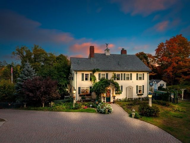 50 Chestnut St, Lynnfield, MA 01940