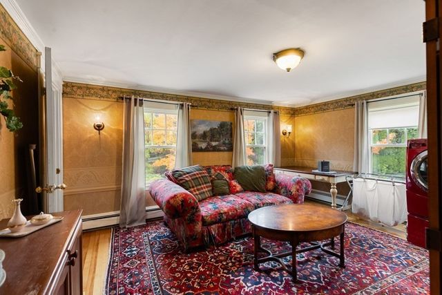 50 Chestnut St, Lynnfield, MA 01940