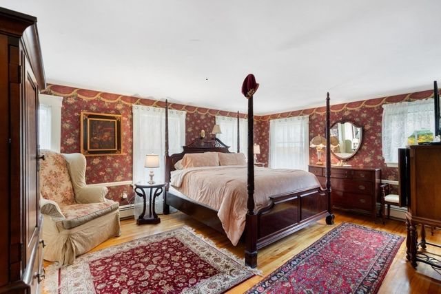 50 Chestnut St, Lynnfield, MA 01940