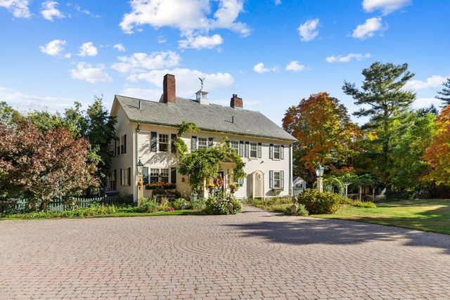50 Chestnut St, Lynnfield, MA 01940