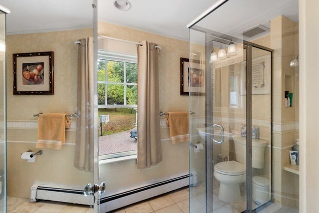 50 Chestnut St, Lynnfield, MA 01940