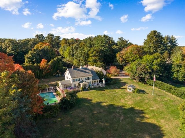 50 Chestnut St, Lynnfield, MA 01940