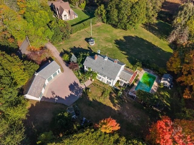 50 Chestnut St, Lynnfield, MA 01940