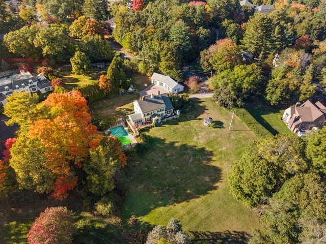 50 Chestnut St, Lynnfield, MA 01940