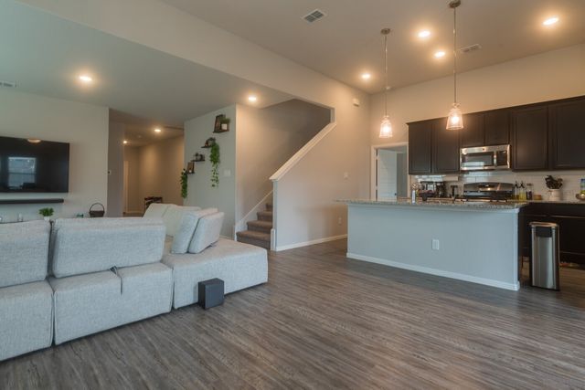 7106 Mistflower Meadow, Venus, TX 76084