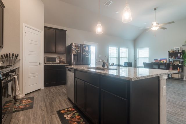 7106 Mistflower Meadow, Venus, TX 76084