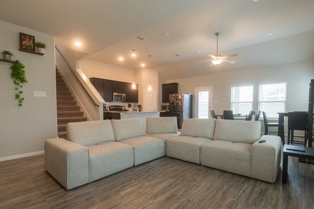 7106 Mistflower Meadow, Venus, TX 76084