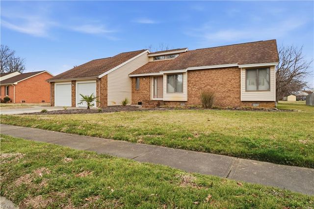 4165 Stonebridge LNDG, Chesapeake, VA 23321