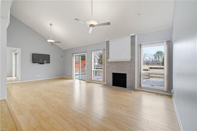 4165 Stonebridge LNDG, Chesapeake, VA 23321