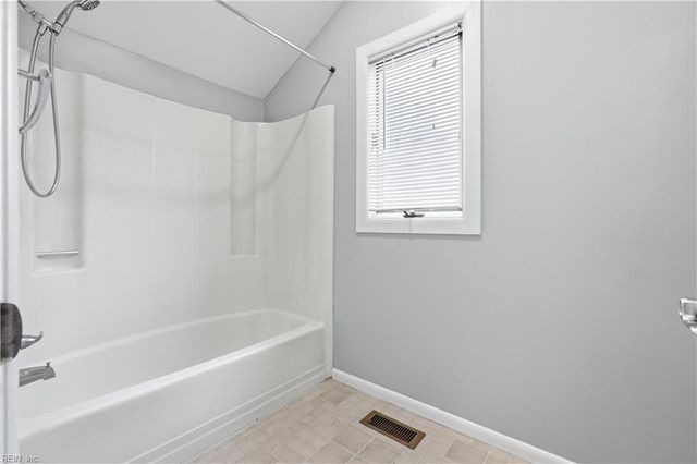 4165 Stonebridge LNDG, Chesapeake, VA 23321