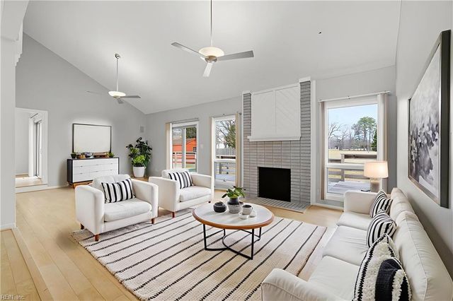 4165 Stonebridge LNDG, Chesapeake, VA 23321