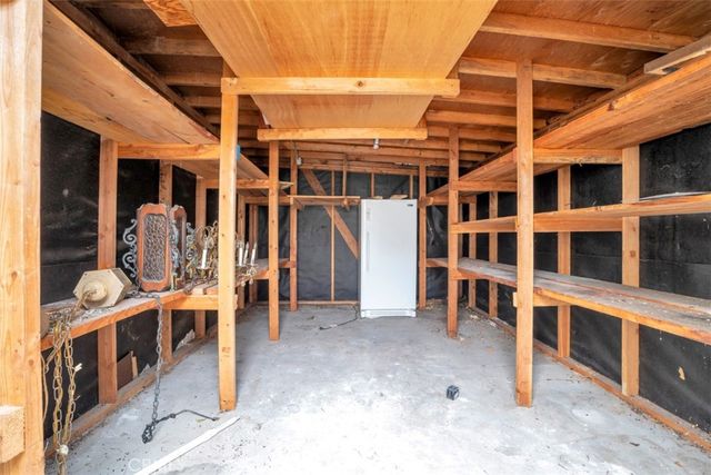 8211 Louise Avenue, Northridge, CA 91325