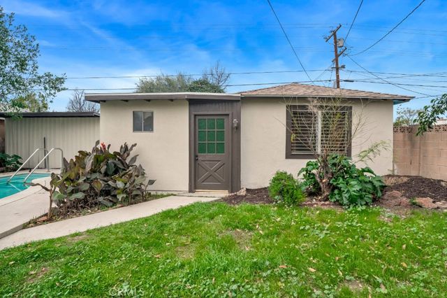 8211 Louise Avenue, Northridge, CA 91325