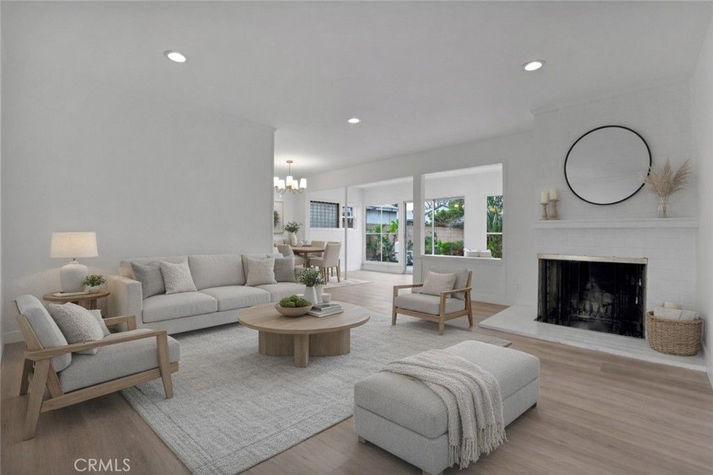 8211 Louise Avenue, Northridge, CA 91325