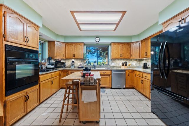 26997 Lookout Mountain Road, Oak Run, CA 96069