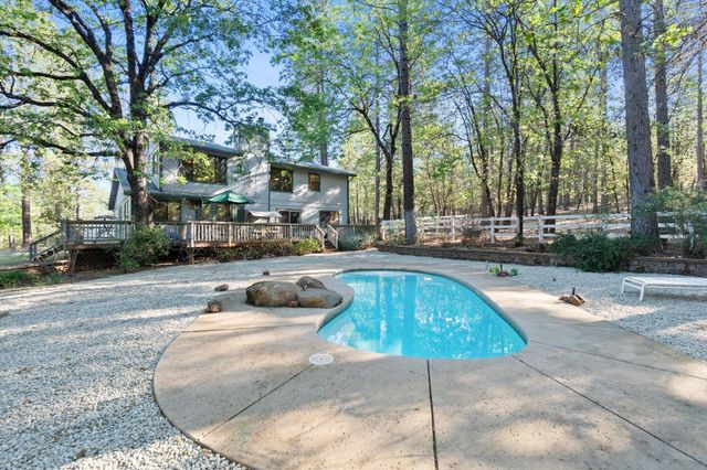 26997 Lookout Mountain Road, Oak Run, CA 96069