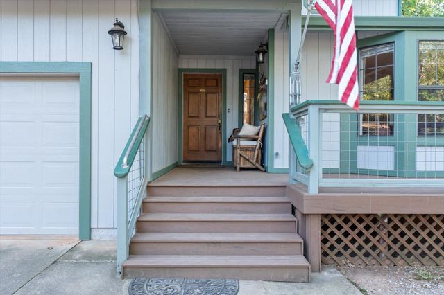 26997 Lookout Mountain Road, Oak Run, CA 96069