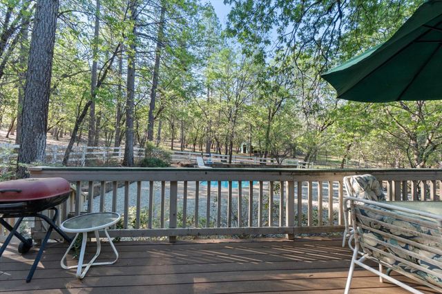 26997 Lookout Mountain Road, Oak Run, CA 96069