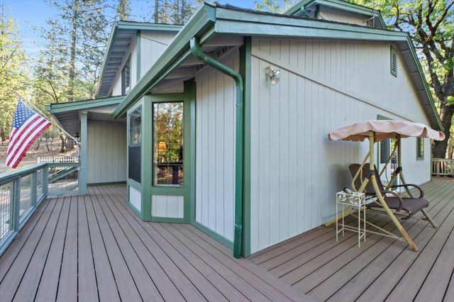 26997 Lookout Mountain Road, Oak Run, CA 96069