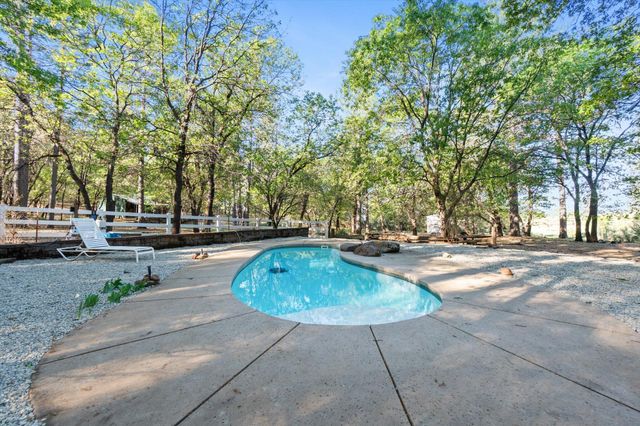 26997 Lookout Mountain Road, Oak Run, CA 96069