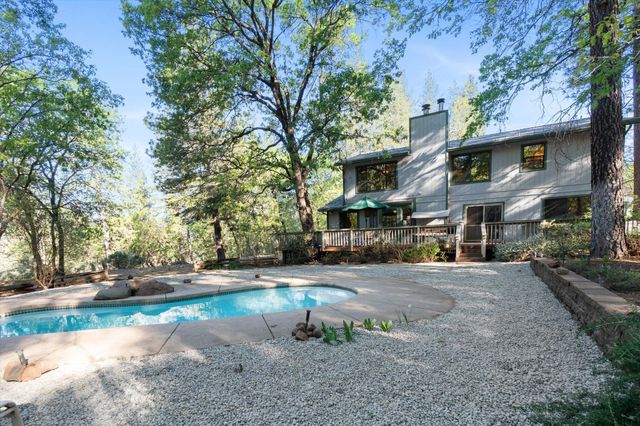 26997 Lookout Mountain Road, Oak Run, CA 96069