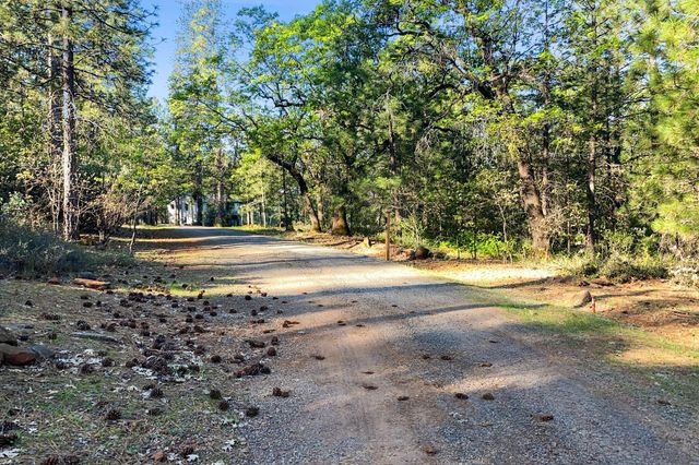 26997 Lookout Mountain Road, Oak Run, CA 96069