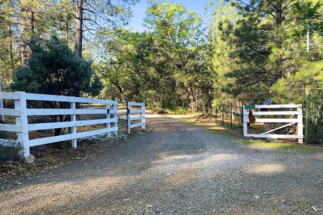 26997 Lookout Mountain Road, Oak Run, CA 96069