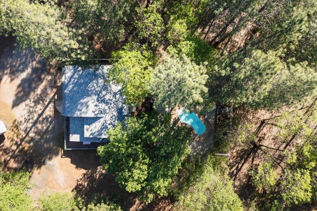 26997 Lookout Mountain Road, Oak Run, CA 96069