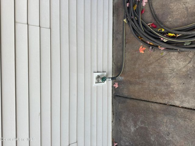 181 Jupiter Way, Spirit Lake, ID 83869