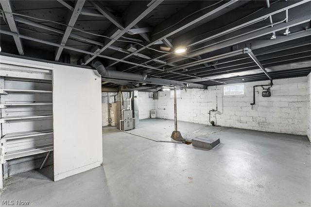 7373 N Lima Road, Poland, OH 44514