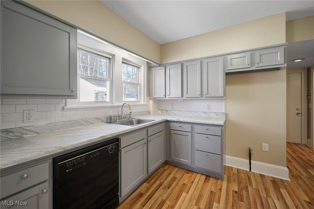 7373 N Lima Road, Poland, OH 44514