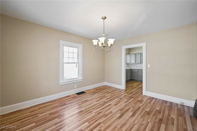 7373 N Lima Road, Poland, OH 44514