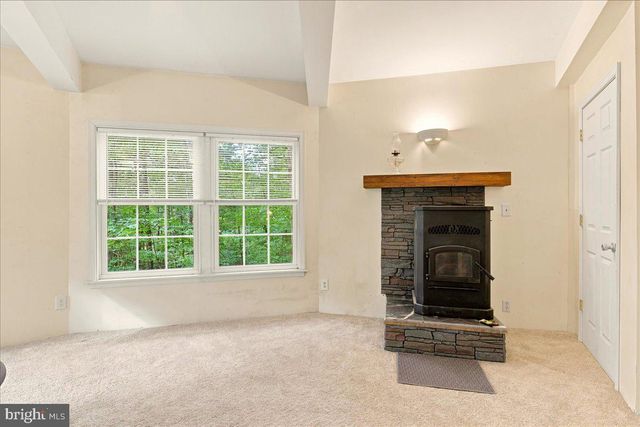 7823 SUPINLICK RIDGE RD, Mount Jackson, VA 22842