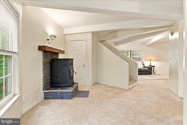 7823 SUPINLICK RIDGE RD, Mount Jackson, VA 22842