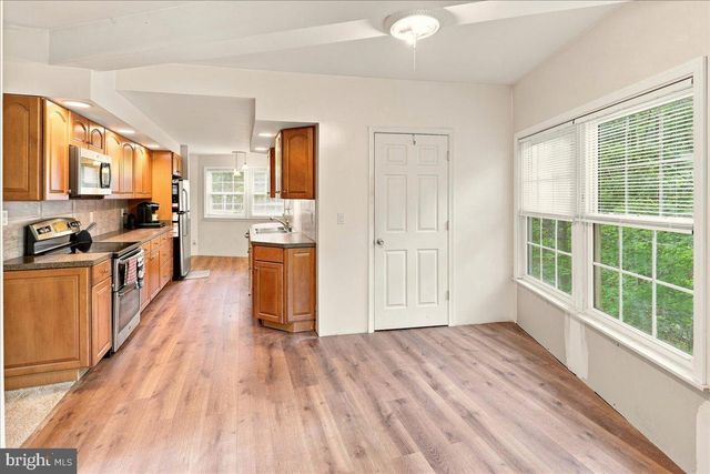 7823 SUPINLICK RIDGE RD, Mount Jackson, VA 22842