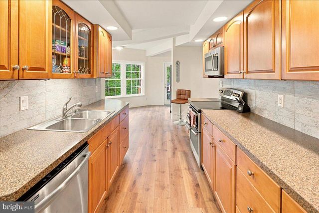 7823 SUPINLICK RIDGE RD, Mount Jackson, VA 22842