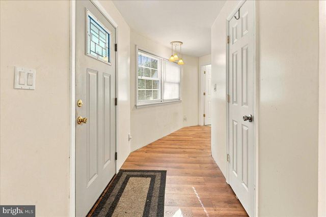 7823 SUPINLICK RIDGE RD, Mount Jackson, VA 22842
