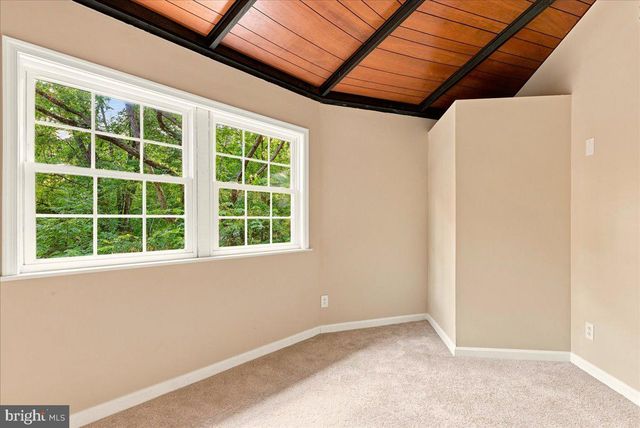 7823 SUPINLICK RIDGE RD, Mount Jackson, VA 22842