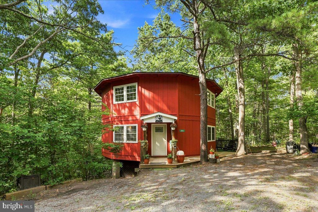 7823 SUPINLICK RIDGE RD, Mount Jackson, VA 22842