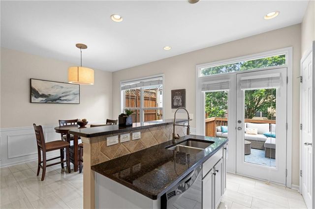 855 Stratum Way SE, Atlanta, GA 30312