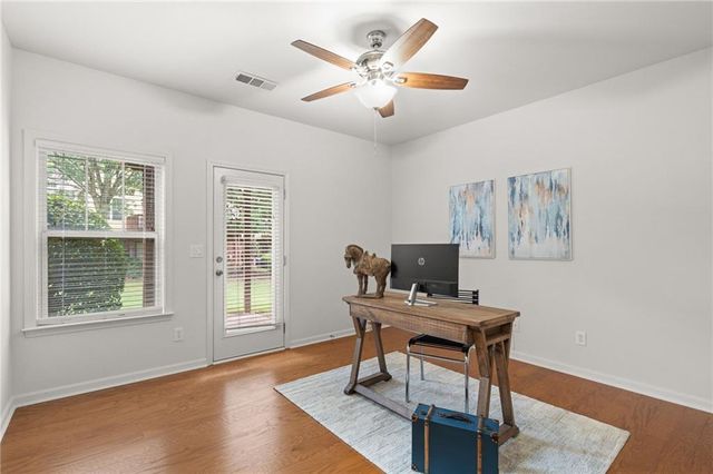 855 Stratum Way SE, Atlanta, GA 30312