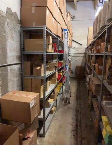 7215 NW 41st St, Miami, FL 33166