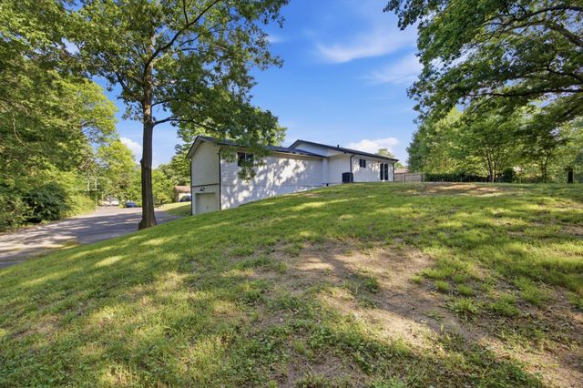 1700 Forest Ridge Circle, SW, Cleveland, TN 37311