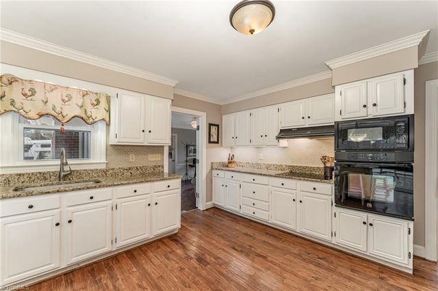 3110 Fairbluff Court, Summerfield, NC 27358