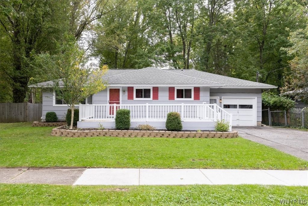 51 Sunset Drive, North Tonawanda, NY 14120