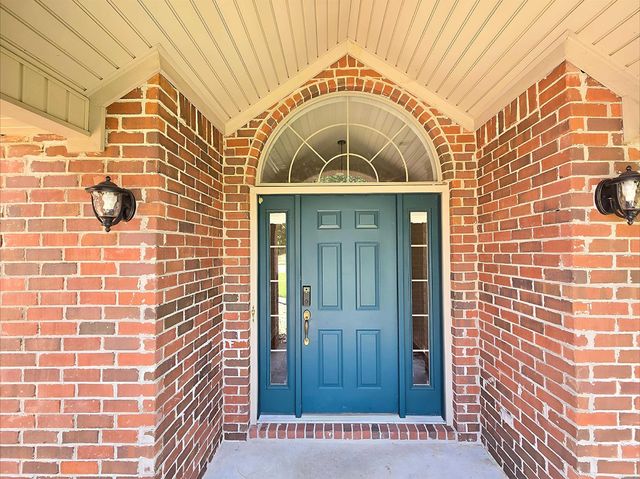 210 Deauville Drive, Maumelle, AR 72113